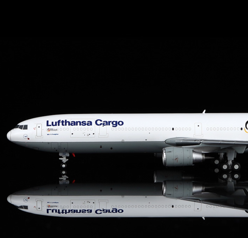 YY Wings 1:400 Lufthansa Cargo McDonnell Douglas MD-11F D-ALCC "Aktion Deutschland Hilft"
