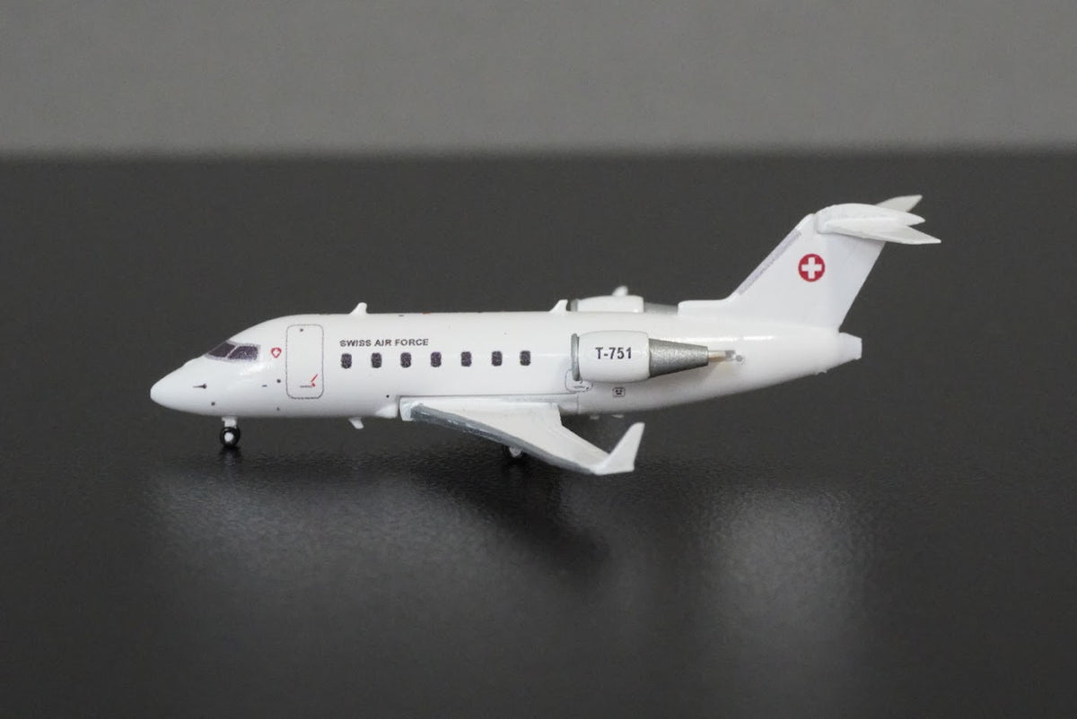 3D Design Deck 1:400 Swiss Air Force Challenger 604 T-751 186