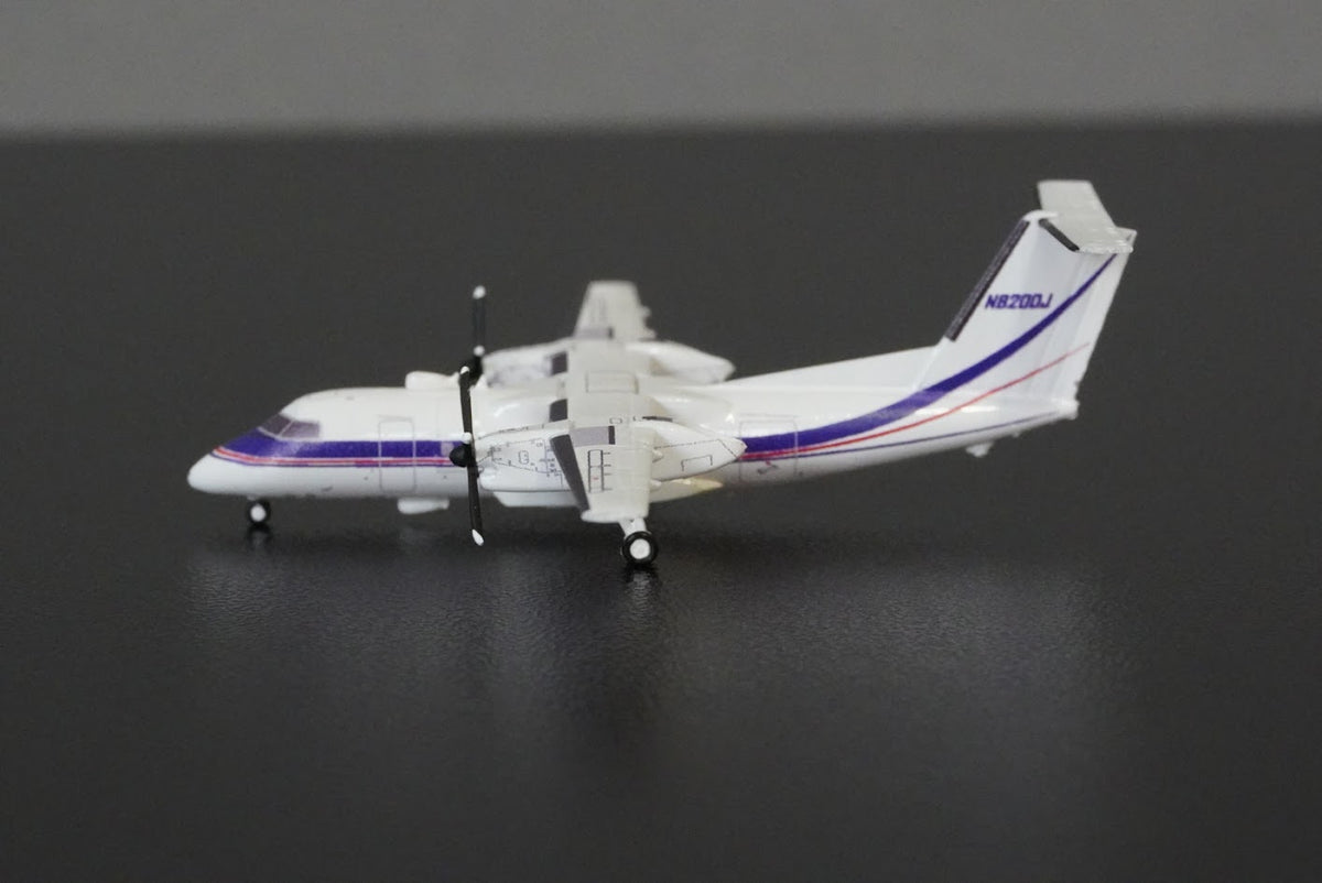 3D Design Deck 1:400 U.S. Special Operations Command DHC Q200 N8200J 188
