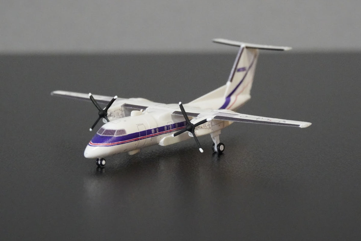 3D Design Deck 1:400 U.S. Special Operations Command DHC Q200 N8200J 188