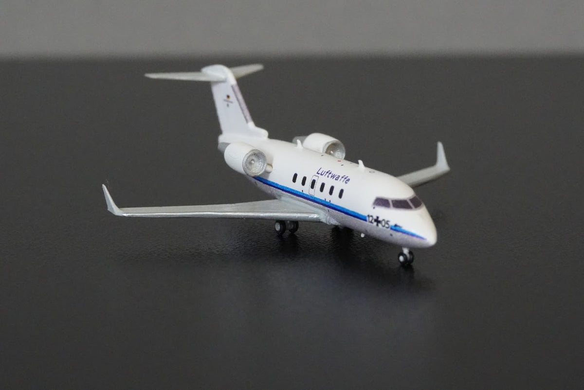 3D Design Deck 1:400 Luftwaffe Challenger 601 12-05 184