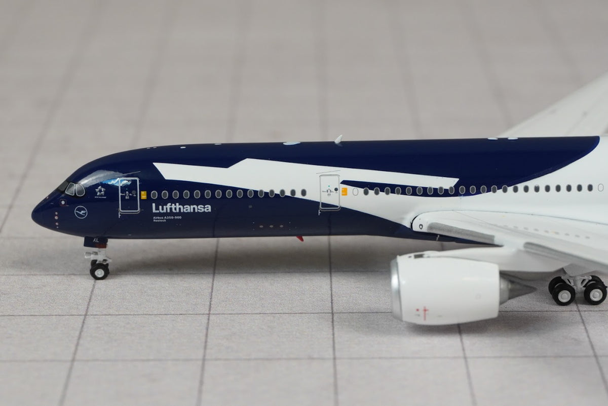 Phoenix Models 1:400 Lufthansa Airbus A350-900 D-AIXL "100 Years" 04692