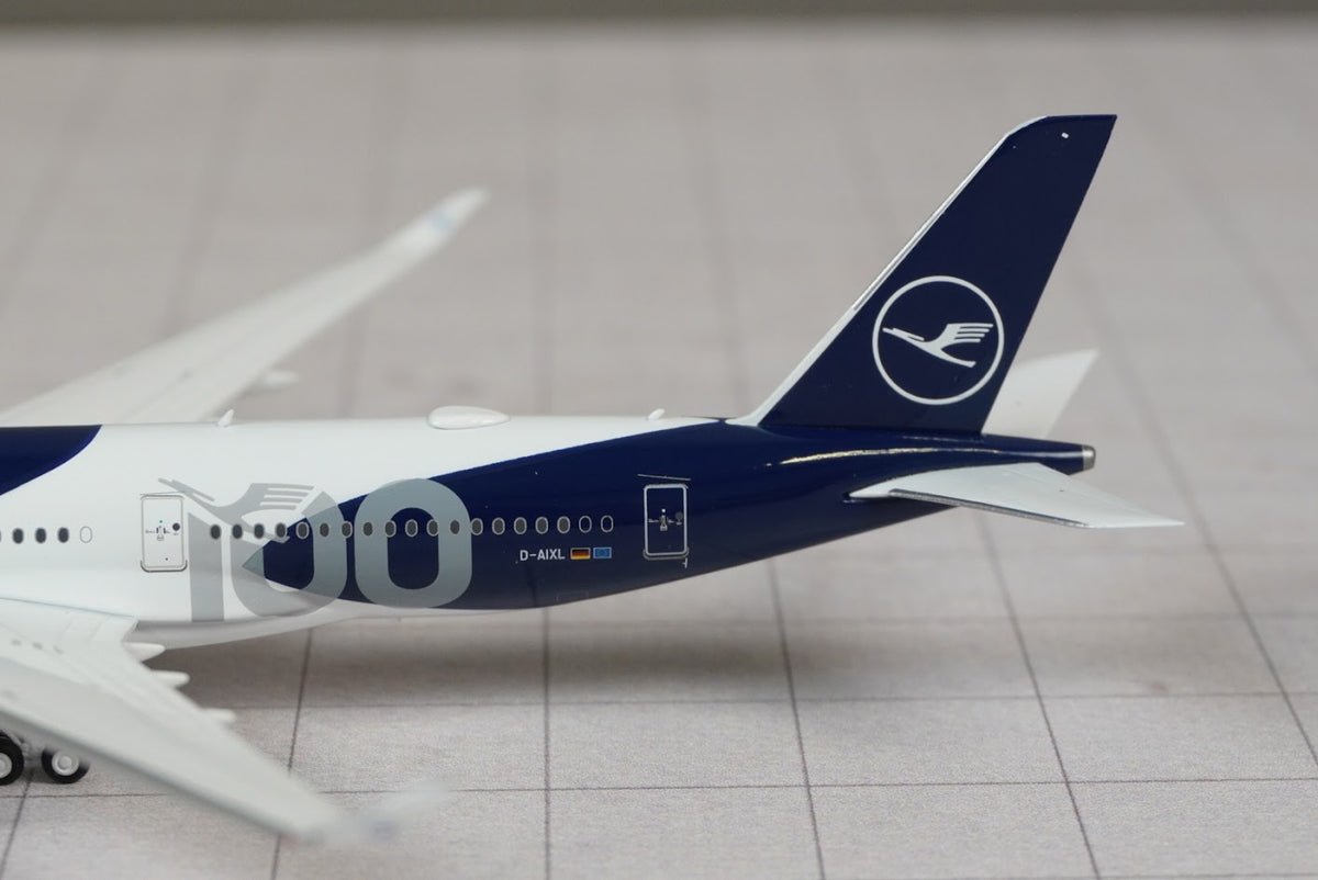 Phoenix Models 1:400 Lufthansa Airbus A350-900 D-AIXL "100 Years" 04692