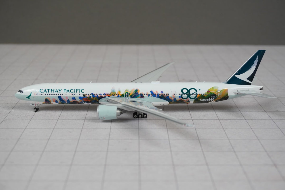 Phoenix Models 1:400 Cathay Pacific Boeing 777-300ER B-KQU "Spirit of Hong Kong" 04698
