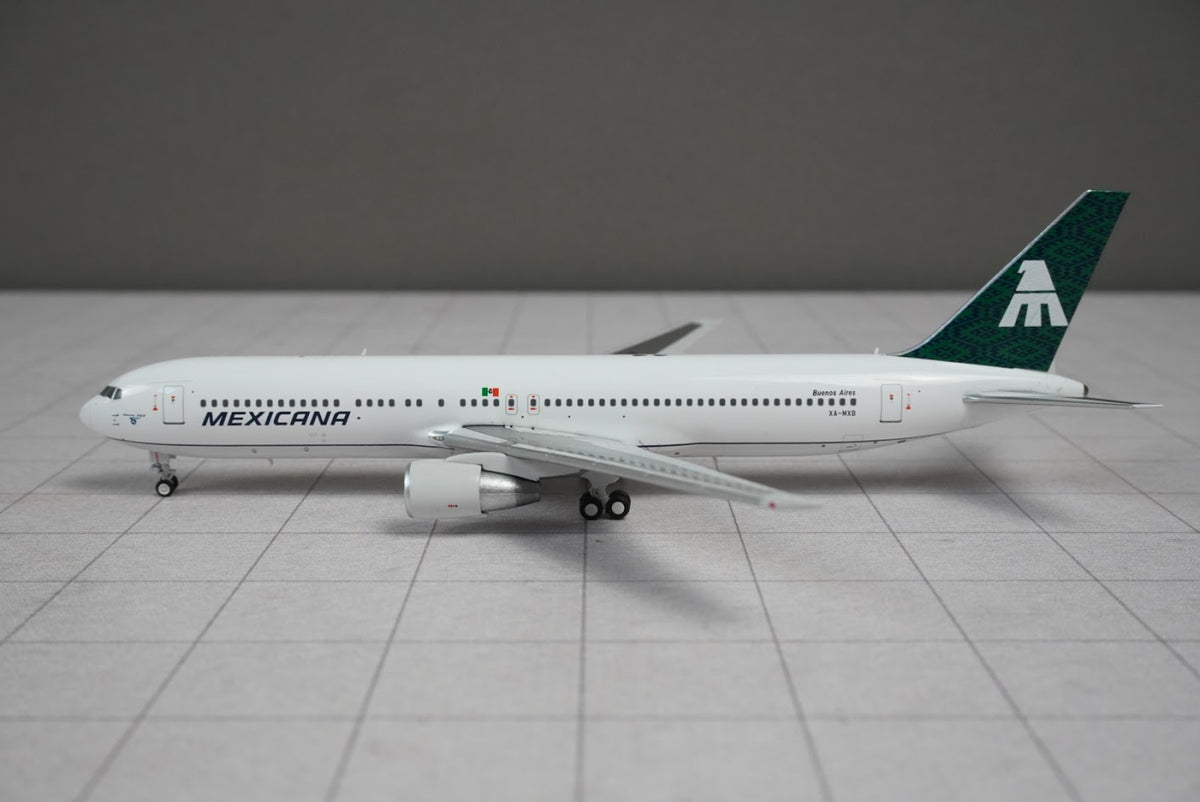El Aviador 1:400 Mexicana Boeing 767-300 XA-MXB EAV400-MXB