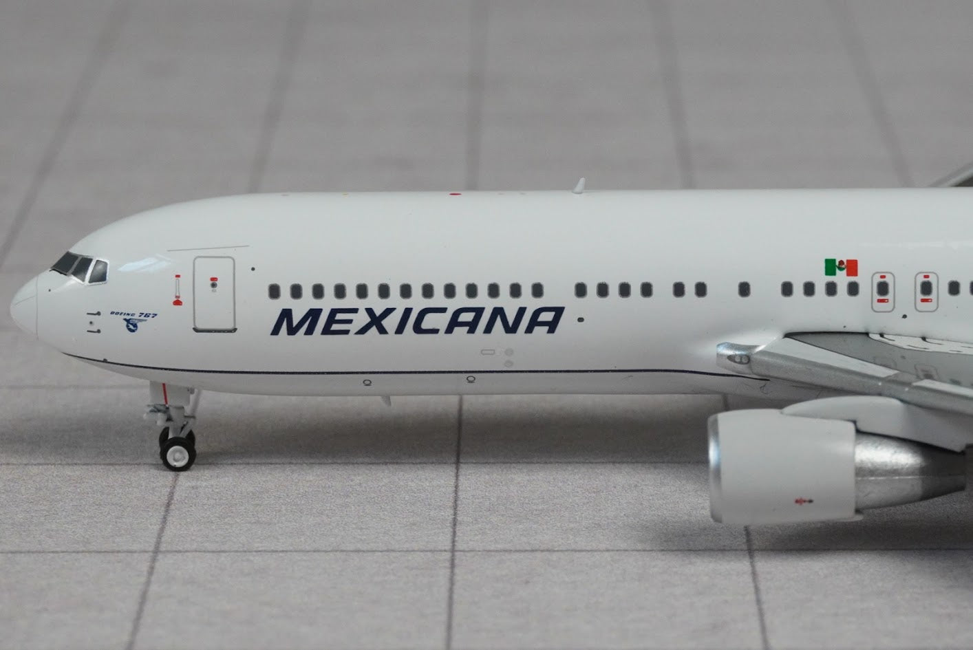 El Aviador 1:400 Mexicana Boeing 767-300 XA-MXB EAV400-MXB