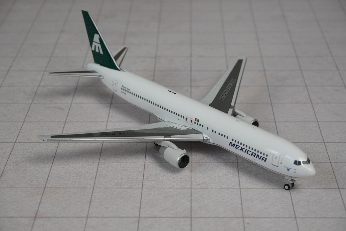 El Aviador 1:400 Mexicana Boeing 767-300 XA-MXB EAV400-MXB