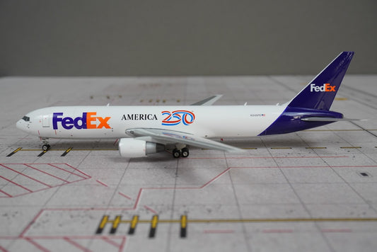 Phoenix Models 1:400 FedEx Boeing 767-300F N245FE "America 250" 04716