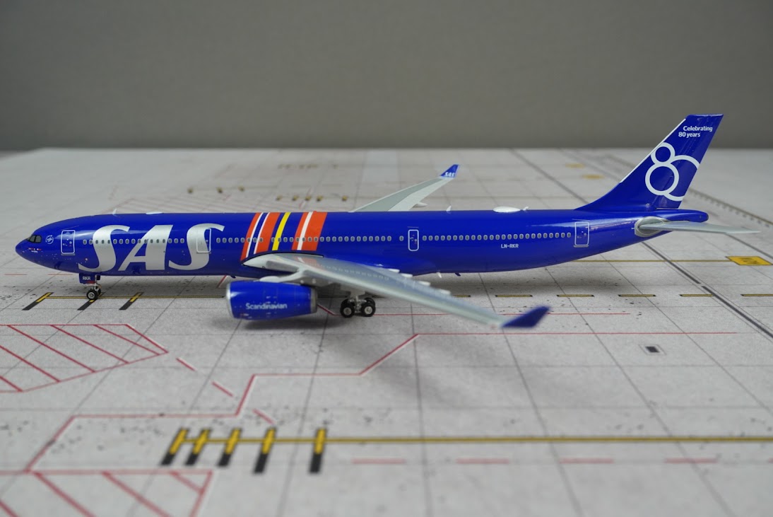Phoenix Models 1:400 SAS Scandinavian Airbus A330-300 LN-RKR "80 Years" 12096