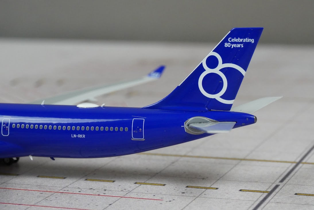 Phoenix Models 1:400 SAS Scandinavian Airbus A330-300 LN-RKR "80 Years" 12096