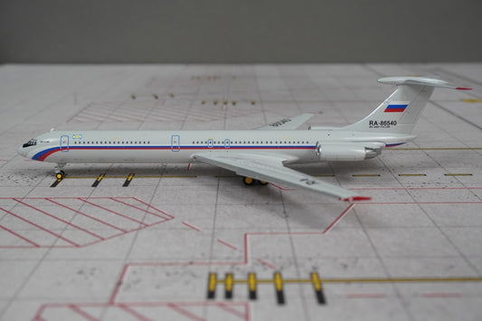 Phoenix Models 1:400 Rossiya Russian Navy Ilyushin IL-62M RA-86540 12106