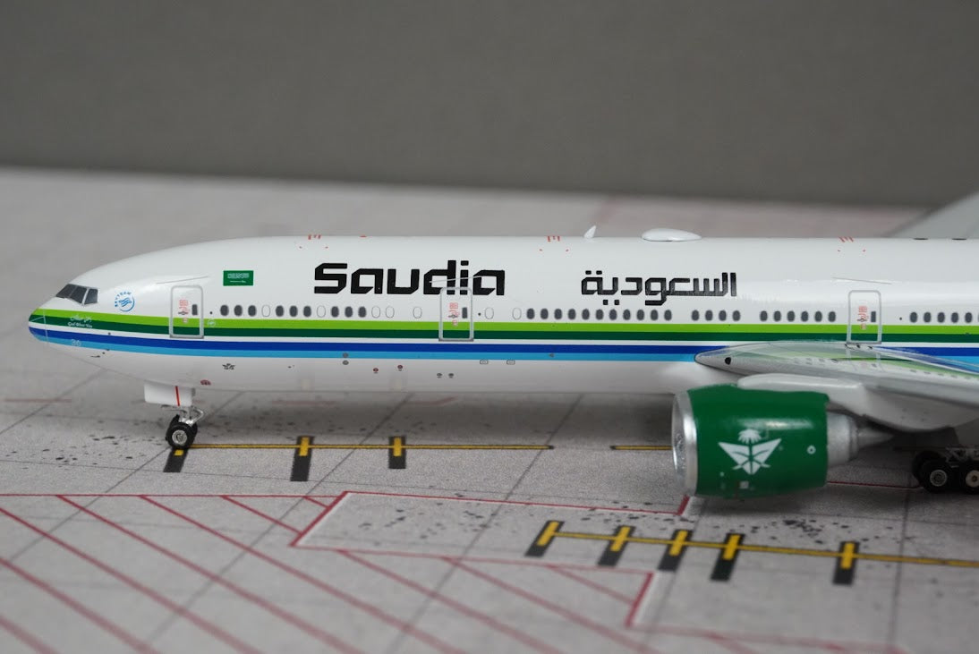 Phoenix Models 1:400 Saudia Boeing 777-300ER HZ-AK36 "80 Years" 12101