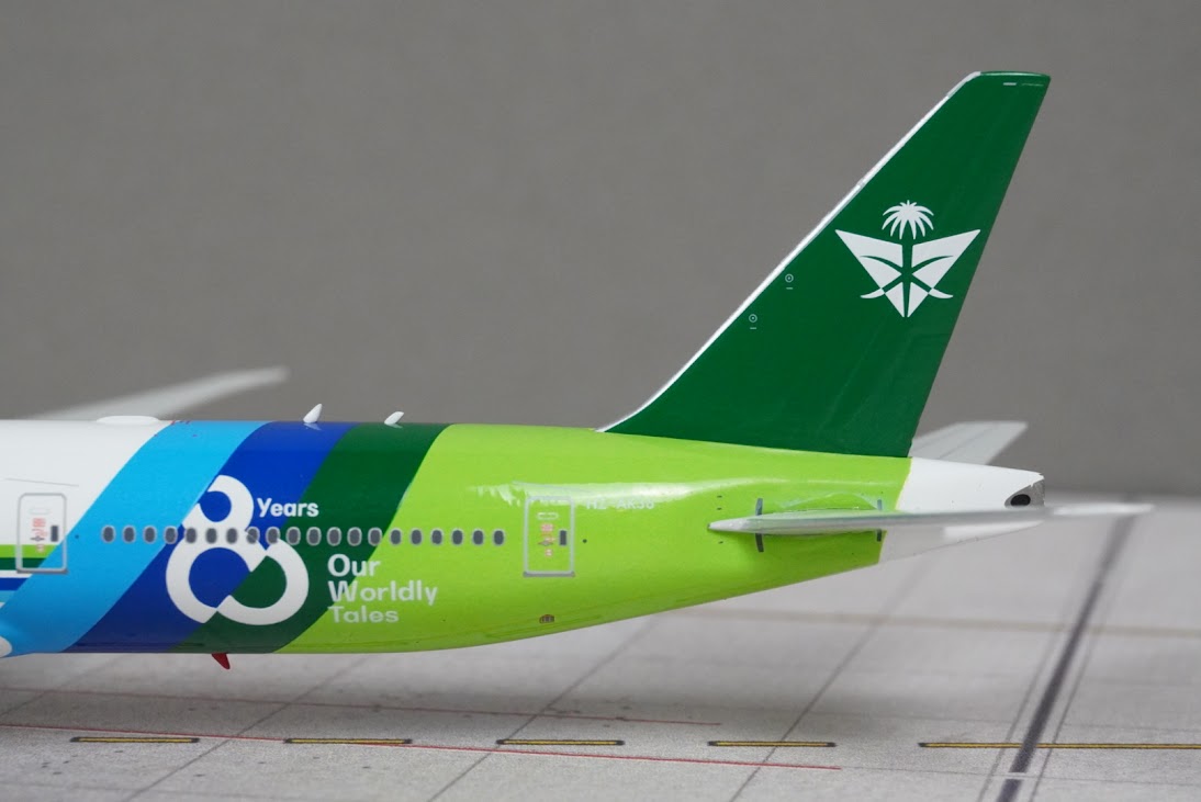 Phoenix Models 1:400 Saudia Boeing 777-300ER HZ-AK36 "80 Years" 12101