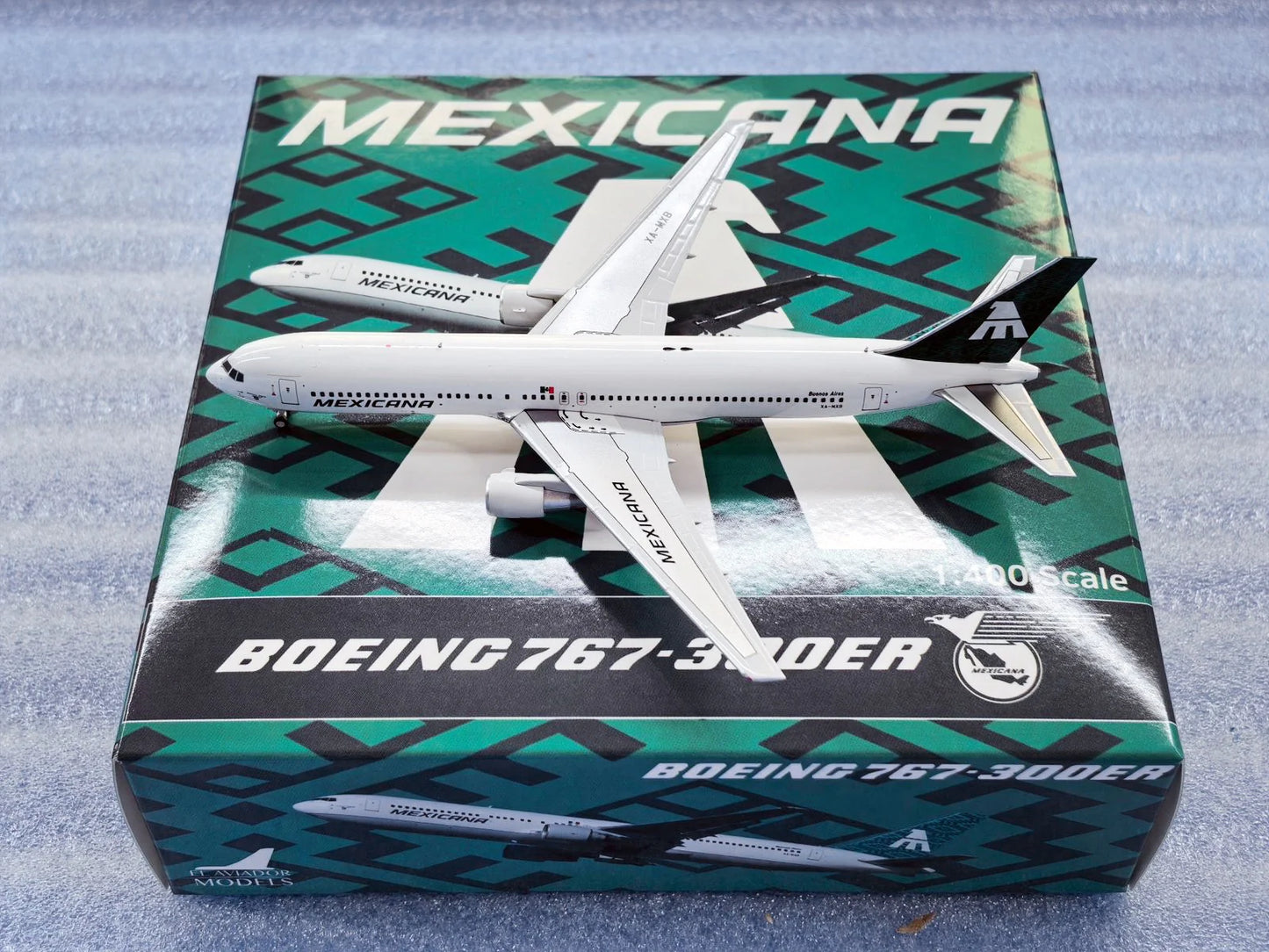 El Aviador 1:400 Mexicana Boeing 767-300 XA-MXB EAV400-MXB