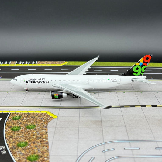 Phoenix Models 1:400 Afriqiyah Airbus A330-200 5A-ONF "Libyan Flag" 12061