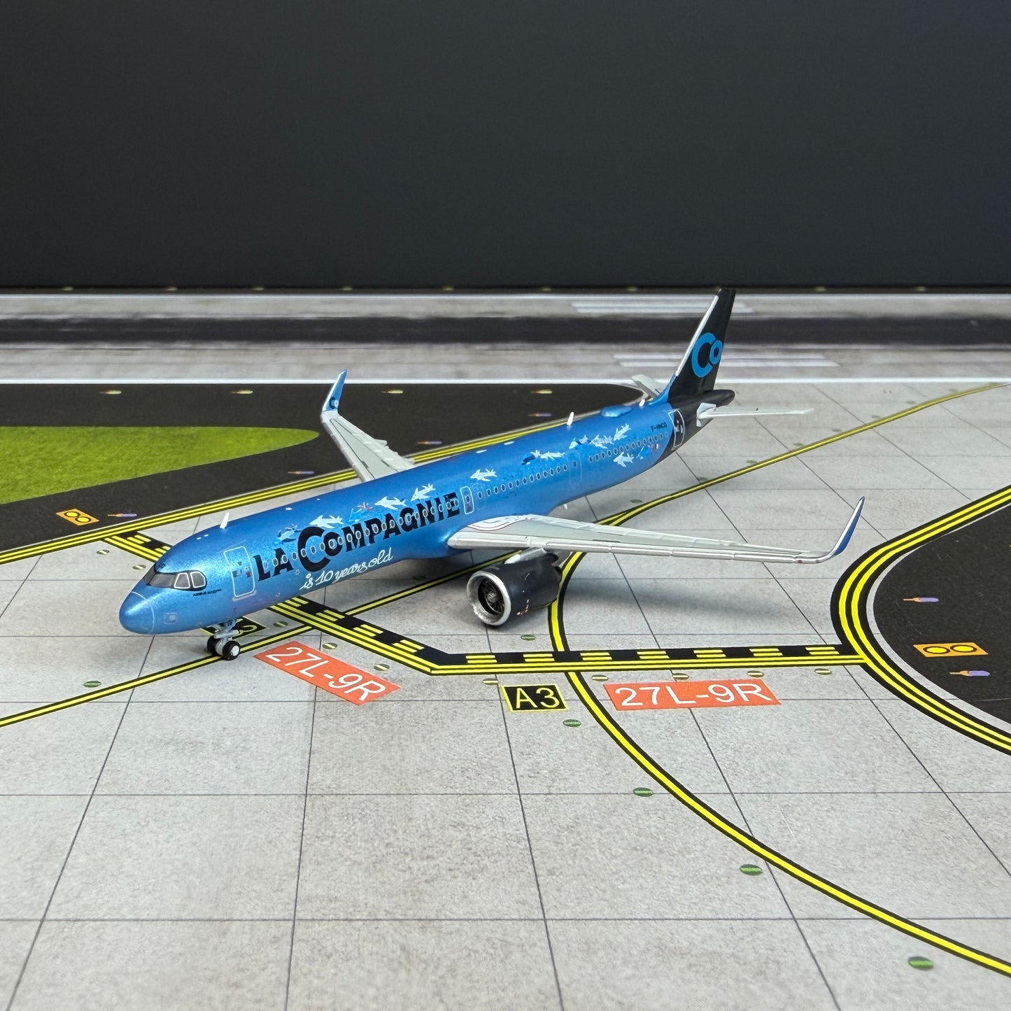 JC Wings 1:400 La Compagnie Airbus A321neo F-HNCO XX40319