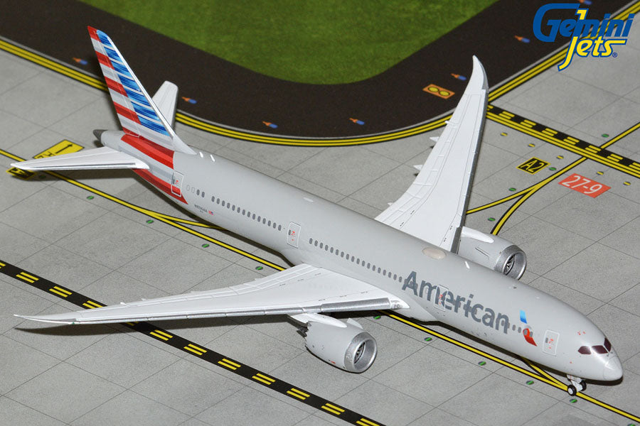 Gemini Jets 1:400 American Airlines Boeing 787-9 N836AA GJAAL2356