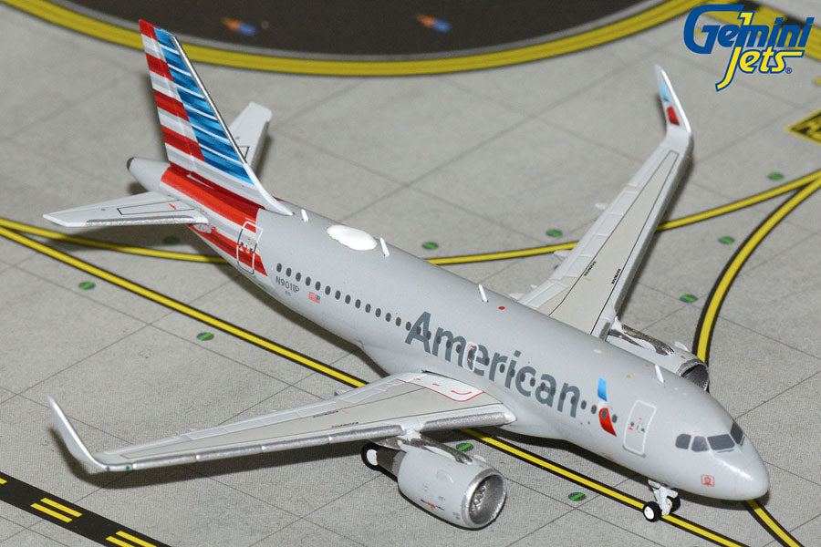 GeminiJets 1:400 American Airlines Airbus A319 N9011P GJAAL2360