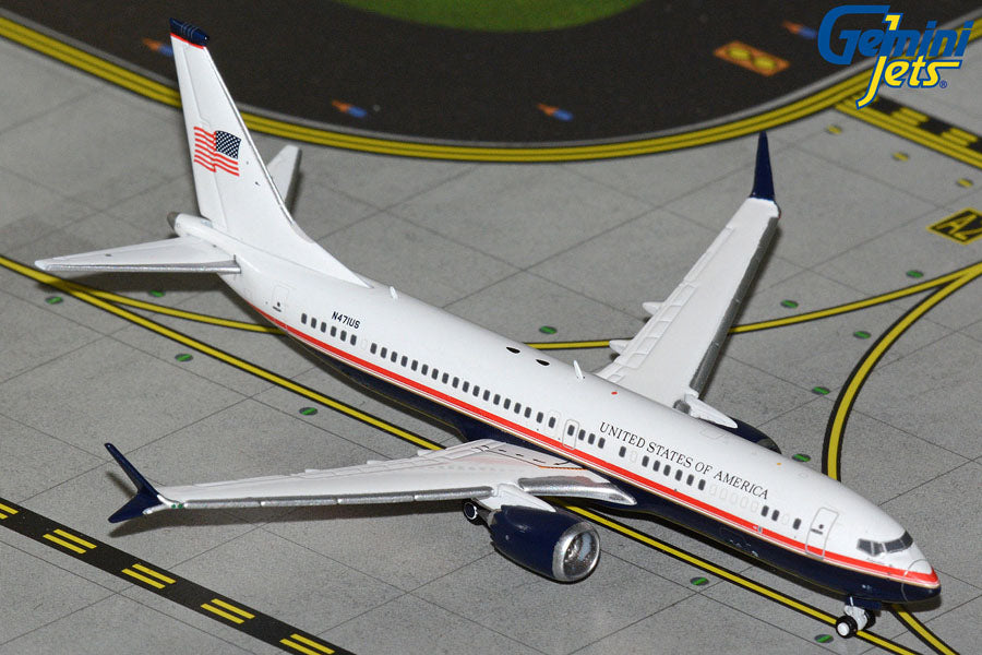 GeminiJets 1:400 United States Air Force Boeing 737 MAX 8 BBJ N471US GJAFO2420