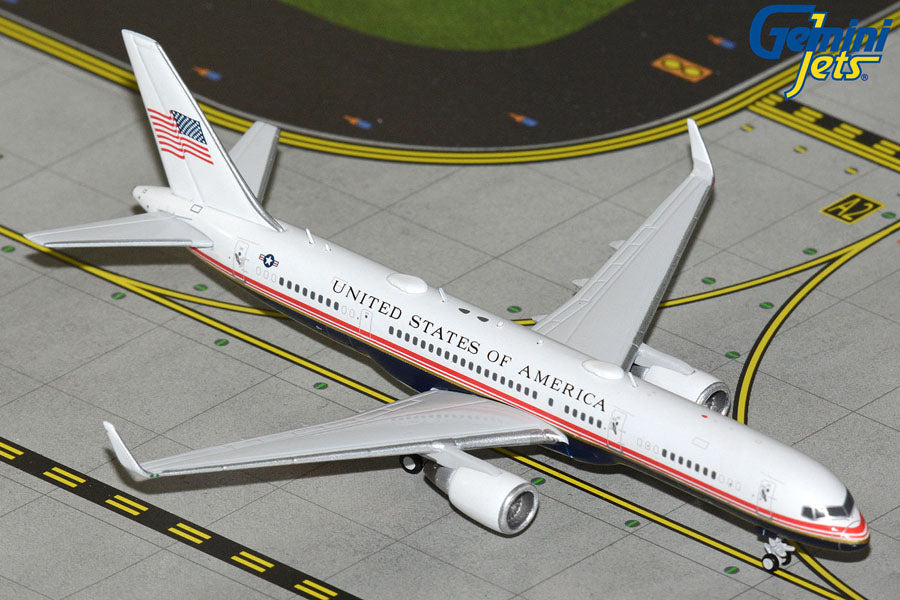 GeminiJets 1:400 USAF Air Force Two Boeing 757-200 (C-32A) 99-0003 GJAFO2434