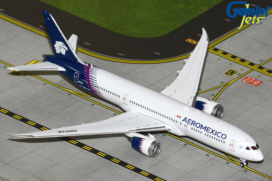 GeminiJets 1:400 Aeromexico Boeing 787-9 N815AM GJAMX2414