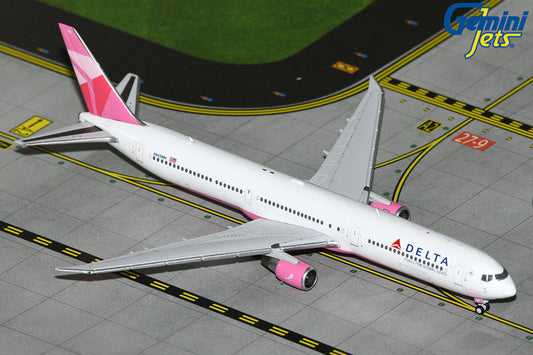 Gemini Jets 1:400 Delta Air Lines Boeing 767-400ER N845MH "Evelyn H. Lauder" GJDAL2157