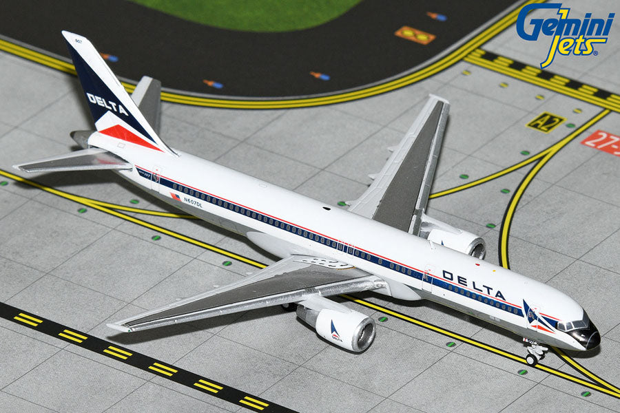 Gemini Jets 1:400 Delta Air Lines Boeing 757-200 N607DL "Widget" GJDAL2235