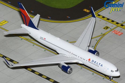 Gemini Jets 1:400 Delta Air Lines Boeing 767-300ER N199DN GJDAL2363