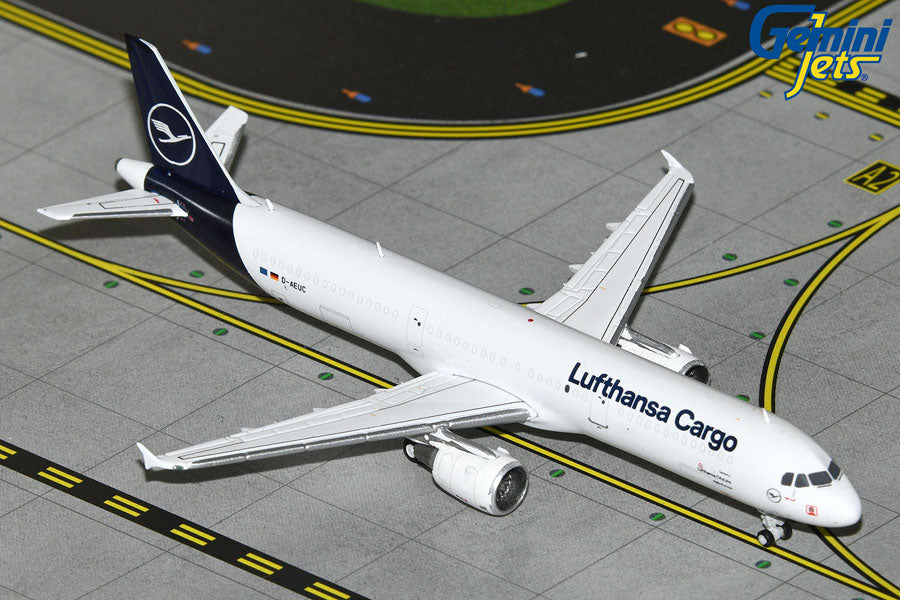 GeminiJets 1:400 Lufthansa Cargo Airbus A321P2F D-AEUC GJDLH2135