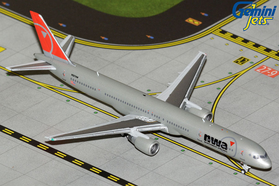 Gemini Jets 1:400 Northwest Airlines Boeing 757-300 N587NW GJNWA2366