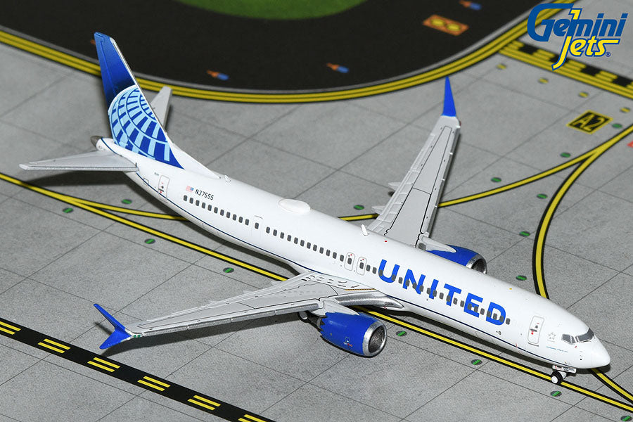 Gemini Jets 1:400 United Airlines Boeing 737 MAX 9 N37555 GJUAL2226