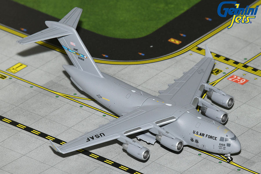 GeminiJets 1:400 USAF Boeing C-17 Globemaster III 06-6168 Dover AFB GMUSA143