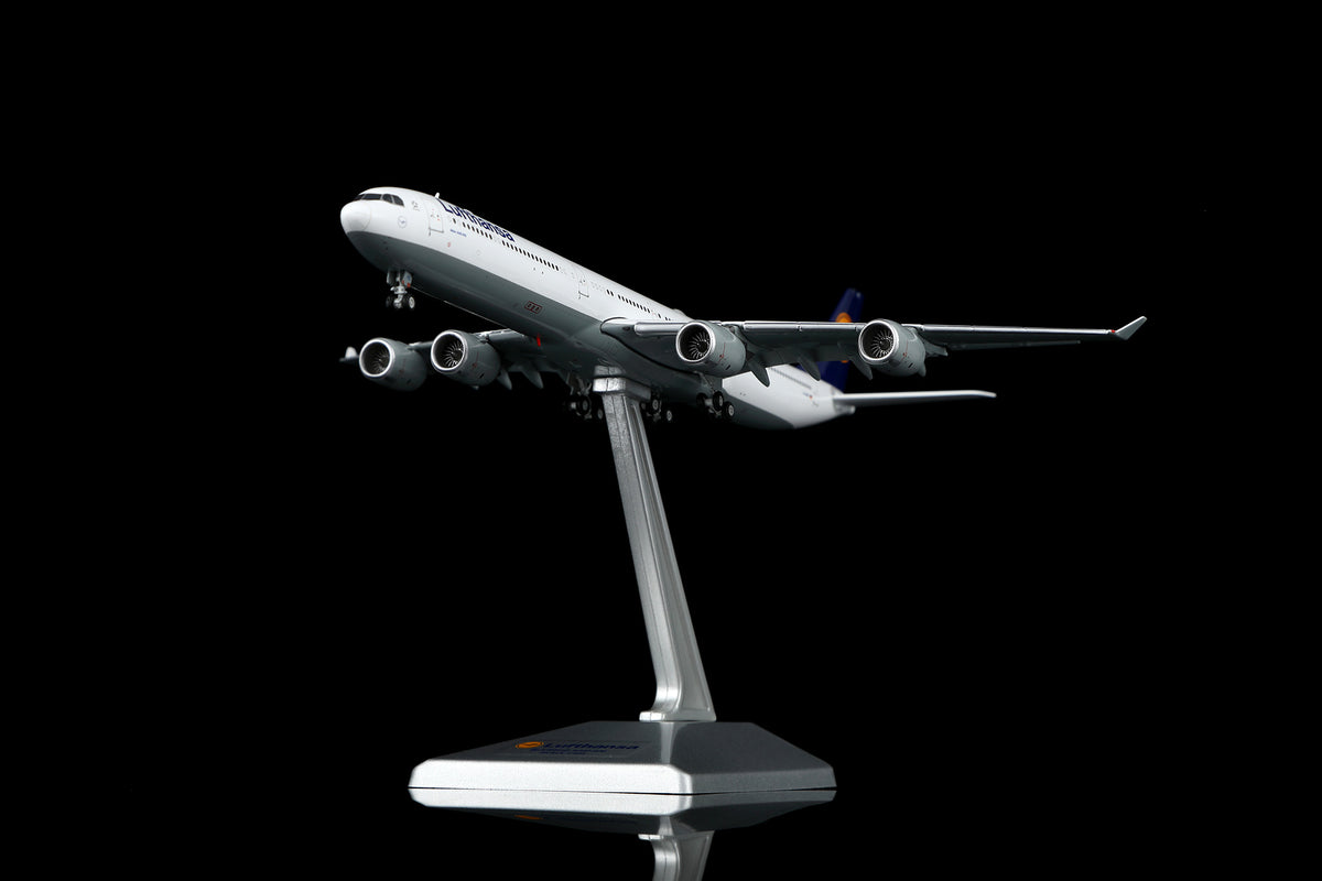 YY Wings 1:400 Lufthansa Airbus A340-600 D-AIHZ Flaps Down YY34615F