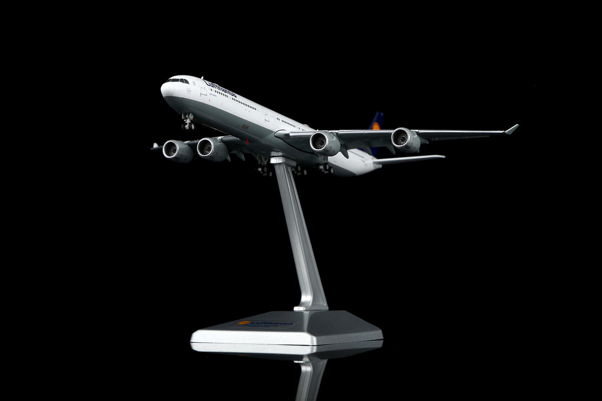 YY Wings 1:400 Lufthansa Airbus A340-600 D-AIHX Flaps Down YY34625F