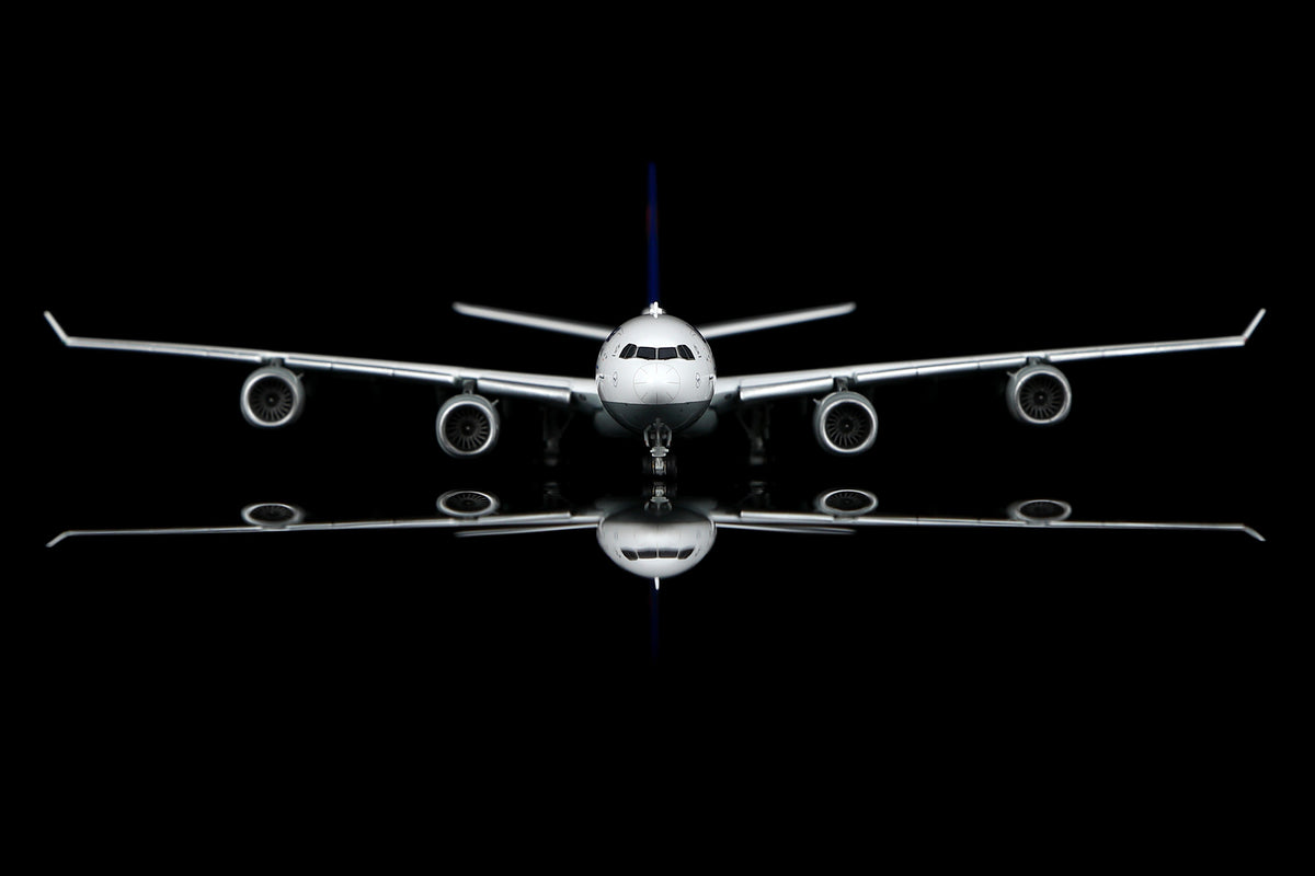 YY Wings 1:400 Lufthansa Airbus A340-600 D-AIHX Flaps Down YY34625F