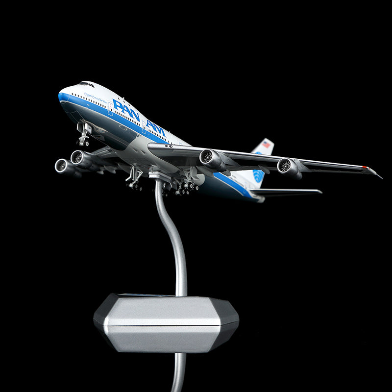 HX Models 1:400 Pan Am Boeing 747-100 N748PA "Clipper Crest of the Wave"