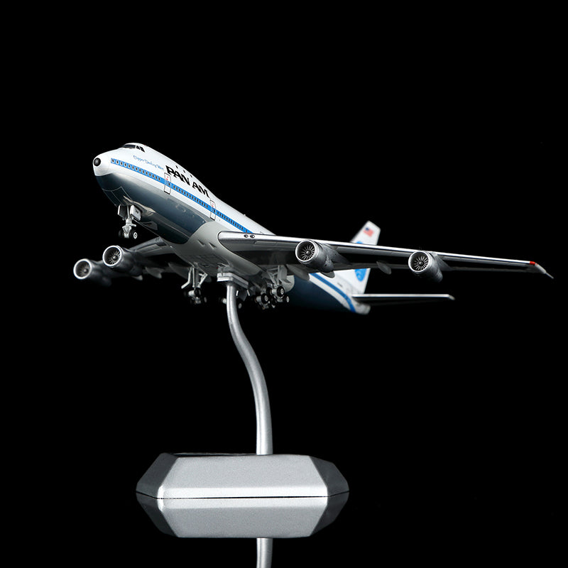 HX Models 1:400 Pan Am Boeing 747-100 N749PA "Clipper Dashing Wave"