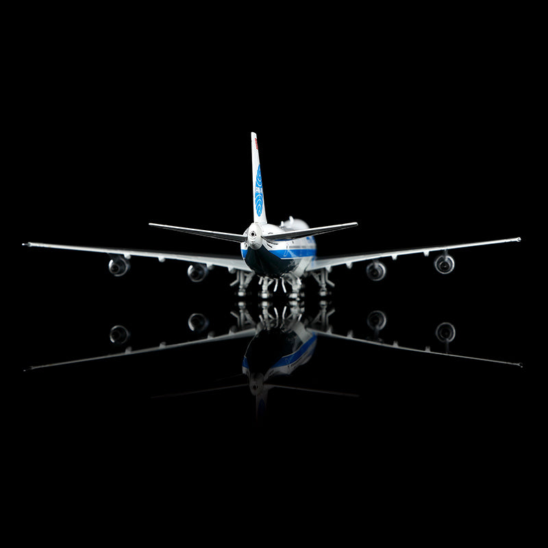 HX Models 1:400 Pan Am Boeing 747-100 N748PA "Clipper Crest of the Wave"