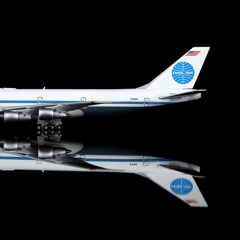 HX Models 1:400 Pan Am Boeing 747-100 N749PA "Clipper Dashing Wave"