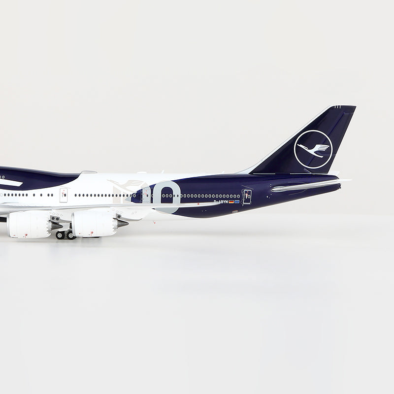 HX Models 1:400 Lufthansa Boeing 747-8 D-ABYN "100 Years"