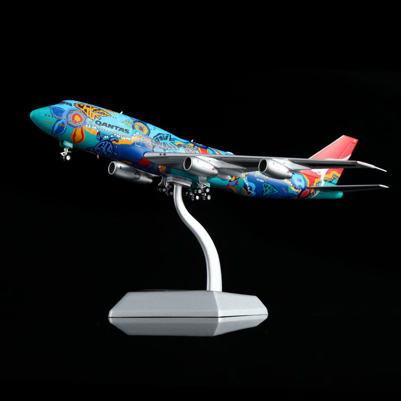 HX Models 1:400 Qantas Airways Boeing 747-300 VH-EBU "Nalanji Dreaming" B606501