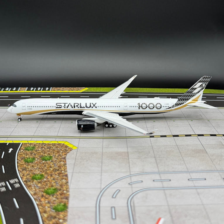 Phoenix Models 1:400 Starlux Airlines Airbus A350-1000 B-58551 12036