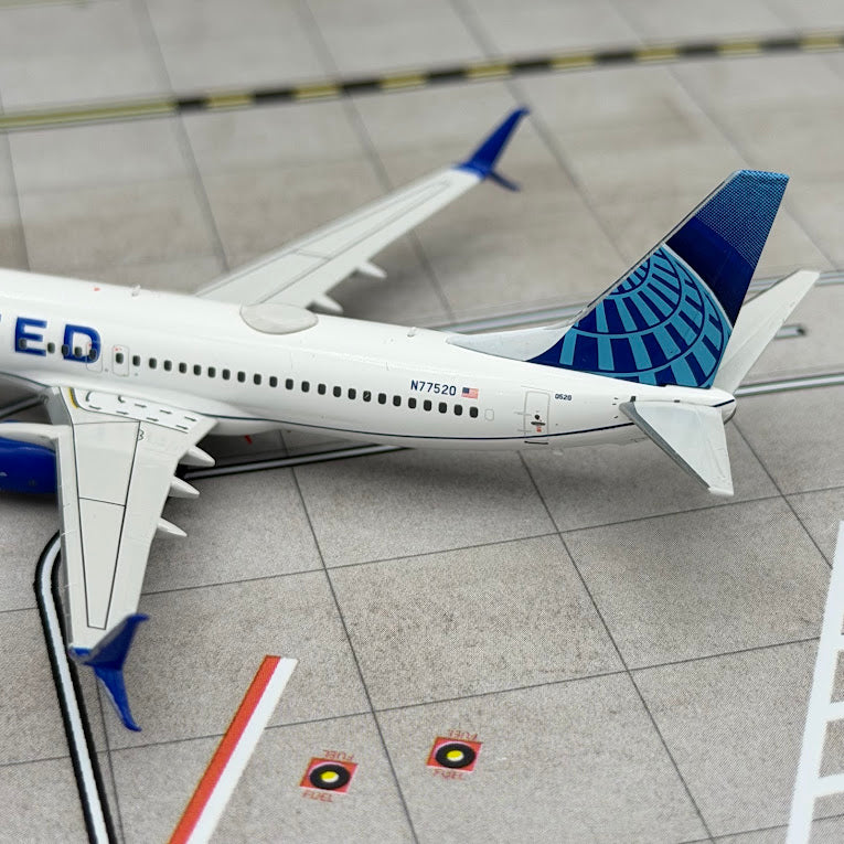 Aero Polaris 1:400 United Airlines Boeing 737-800 N77520 HA7380026