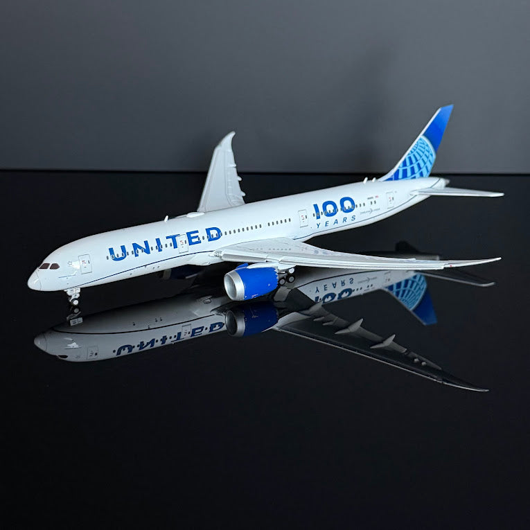 Gemini Jets 1:400 United Airlines Boeing 787-9 