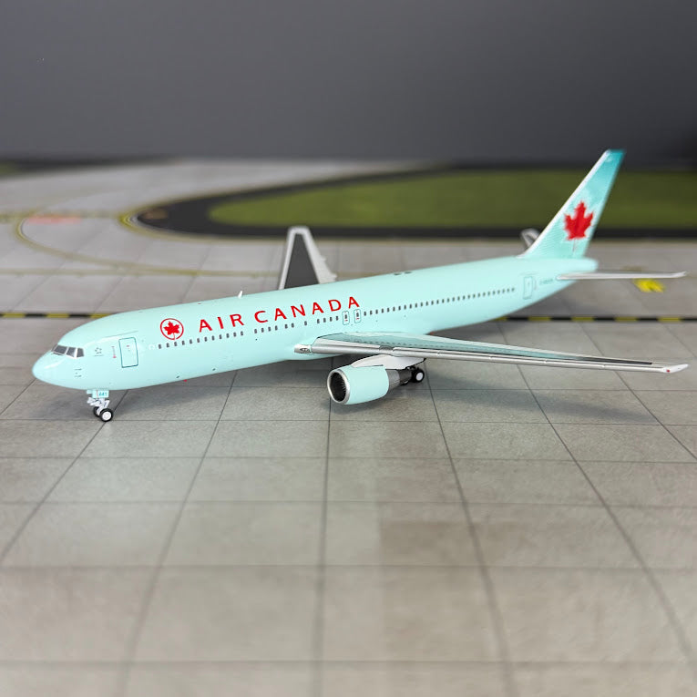 C Models 1:400 Air Canada Boeing 767-300 C-GLCA C0050