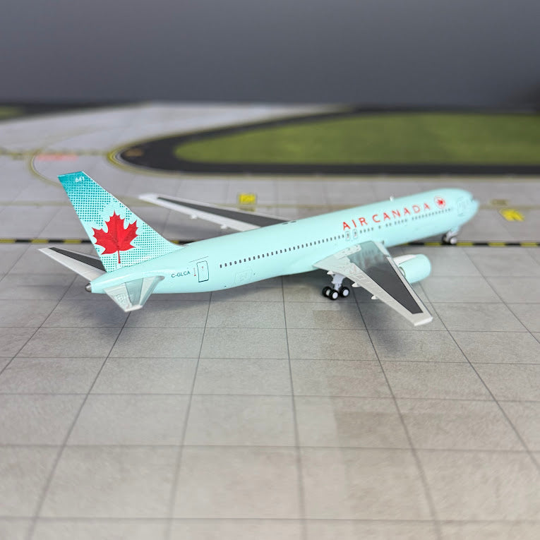 C Models 1:400 Air Canada Boeing 767-300 C-GLCA C0050