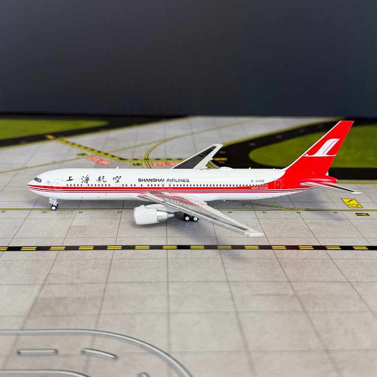 C Models 1:400 Shanghai Airlines Boeing 767-300 B-2498 C0051
