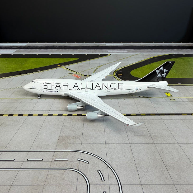 JC Wings 1:400 Lufthansa Boeing 747-400 D-ABTH "Star Alliance" XX40670