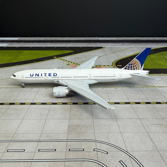 JC Wings 1:400 United Airlines Boeing 777-200ER N78001 "Gordon M. Bethune" Flaps Down XX40671A