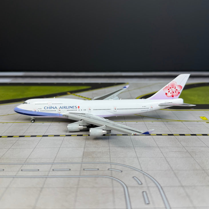 JC Wings 1:400 China Airlines Boeing 747-400 B-18212 Flaps Down XX4475A